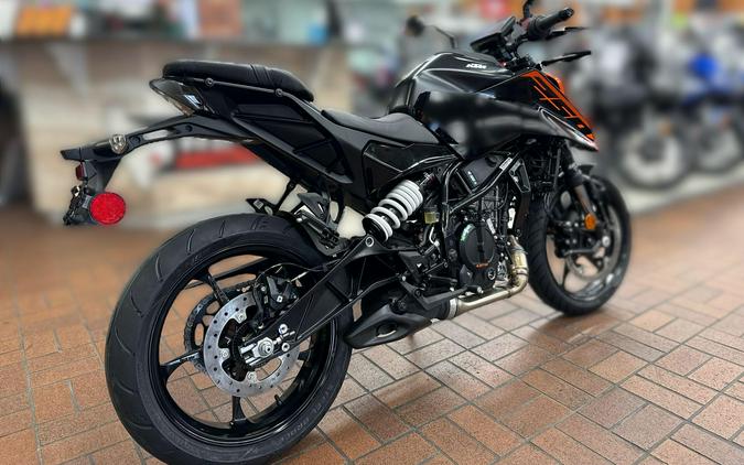 2026 KTM 250 DUKE