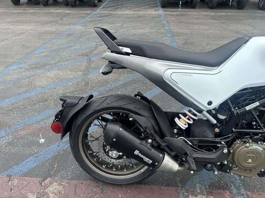 2023 Husqvarna® Vitpilen 401