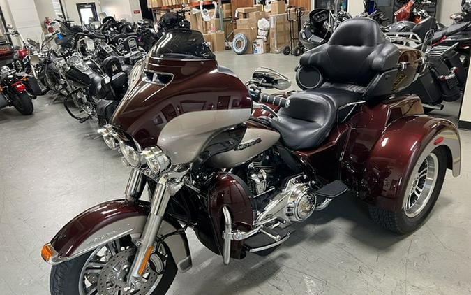 2018 Harley-Davidson Trike FLHTCUTG - Tri Glide Ultra