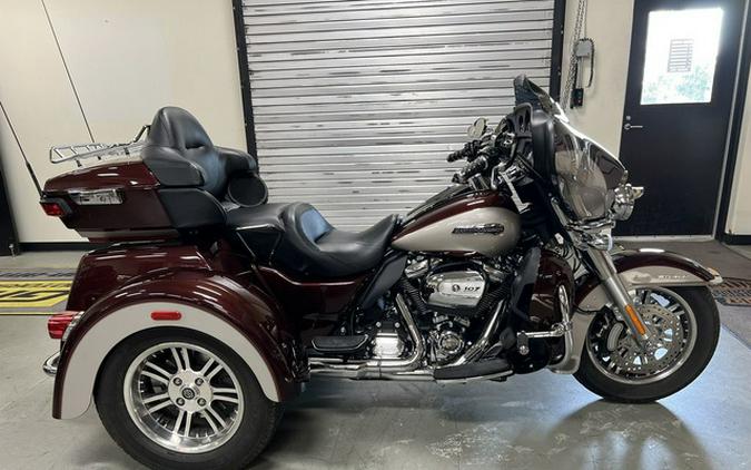 2018 Harley-Davidson Trike FLHTCUTG - Tri Glide Ultra