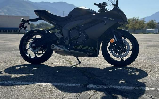 2025 Triumph Daytona 660 Satin Granite/Satin Black