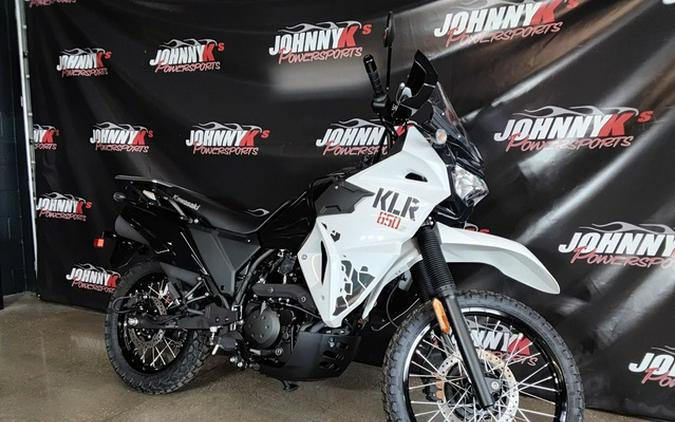 2025 Kawasaki KLR650 S Pearl Crystal White/Metallic Carbon Gra Metallic Matte Old School Green