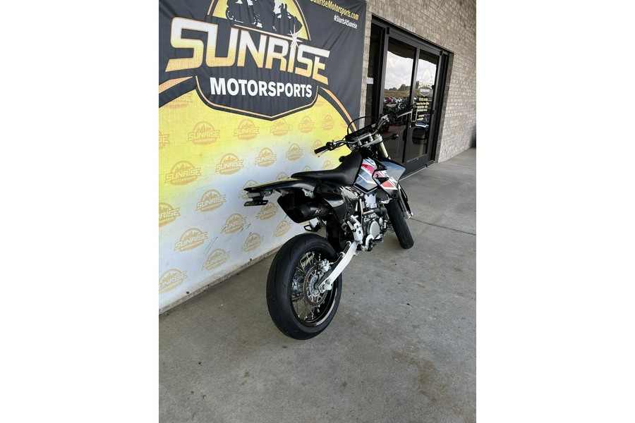 2022 Suzuki DR-Z400SM