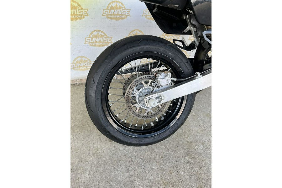 2022 Suzuki DR-Z400SM