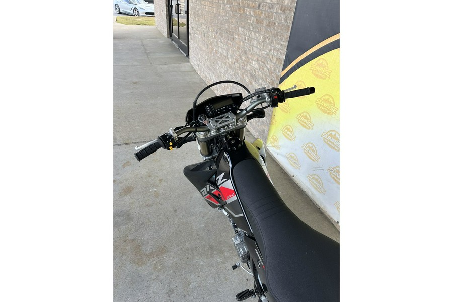 2022 Suzuki DR-Z400SM