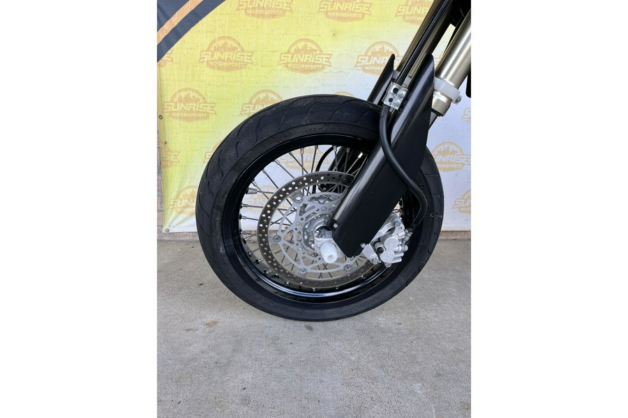 2022 Suzuki DR-Z400SM