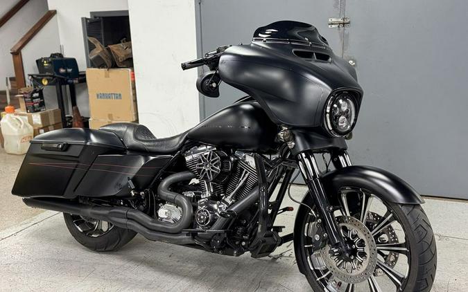 2016 Harley-Davidson® FLHXS - Street Glide® Special