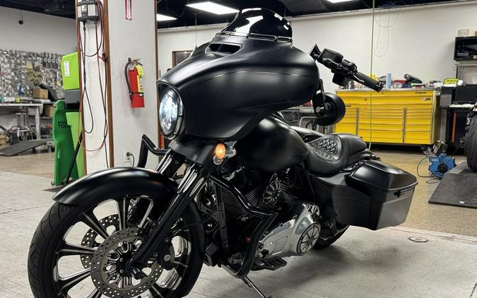 2016 Harley-Davidson® FLHXS - Street Glide® Special
