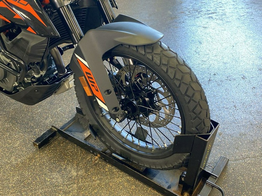 2024 KTM Adventure 390