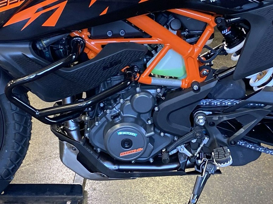 2024 KTM Adventure 390