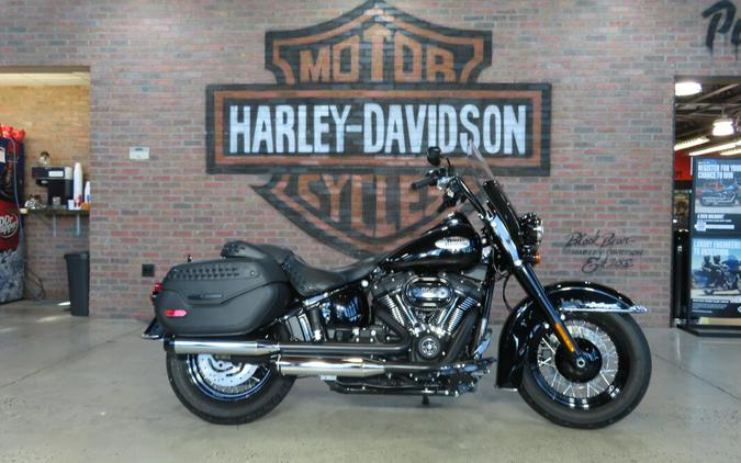 2023 Harley-Davidson® Heritage Classic FLHCS