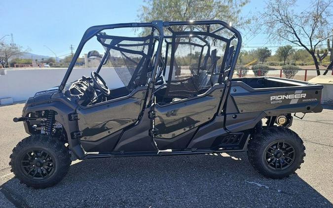 2025 Honda Pioneer 1000-6 Deluxe Crew