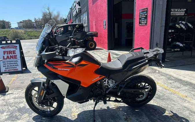 2027 KTM 1390 SUPER ADVENTURE S EVO