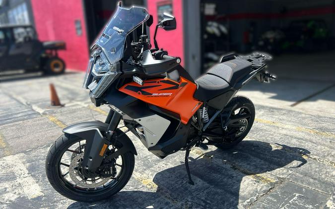 2027 KTM 1390 SUPER ADVENTURE S EVO