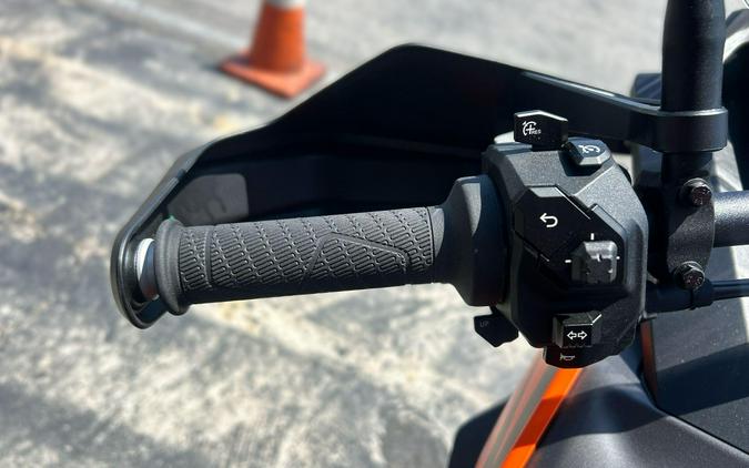 2027 KTM 1390 SUPER ADVENTURE S EVO