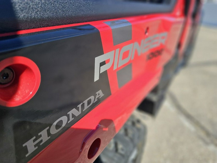 2025 Honda Pioneer 1000-6 Deluxe Crew