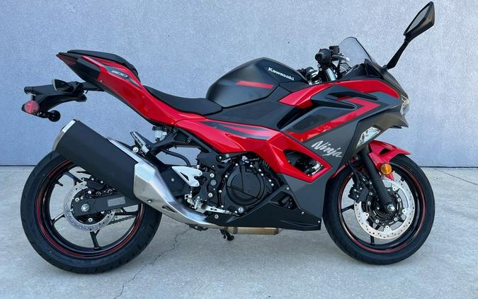 2024 Kawasaki Ninja® 500 ABS Passion Red/Metallic Flat Spark Black