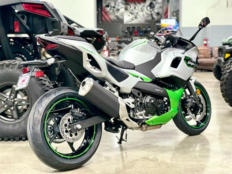 2024 Kawasaki Ninja 7 Hybrid ABS
