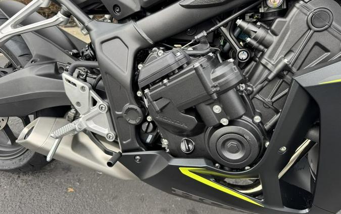 2026 Honda® CBR650R E-Clutch