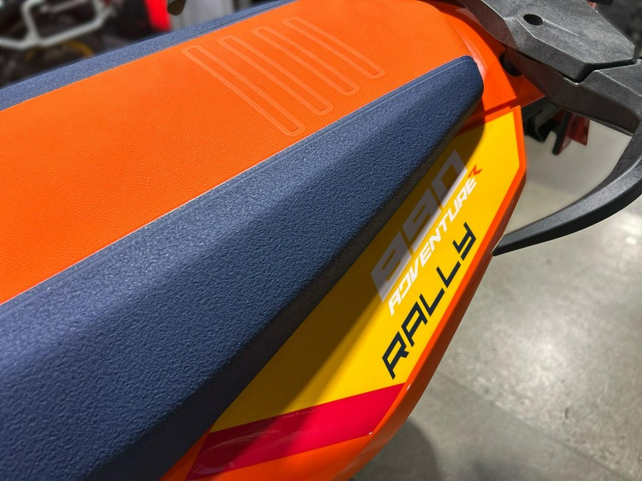 2027 KTM 890 ADVENTURE R RALLY