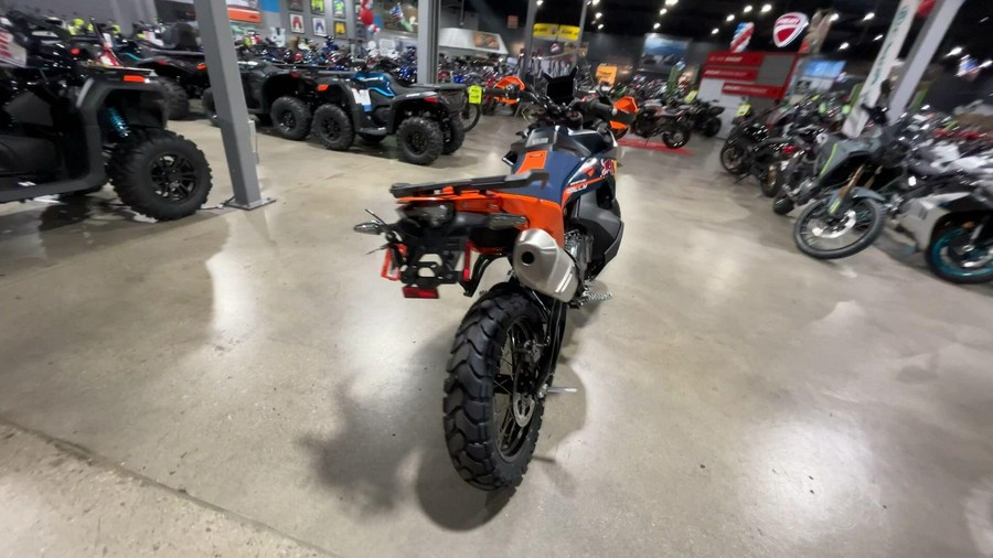 2027 KTM 890 ADVENTURE R RALLY