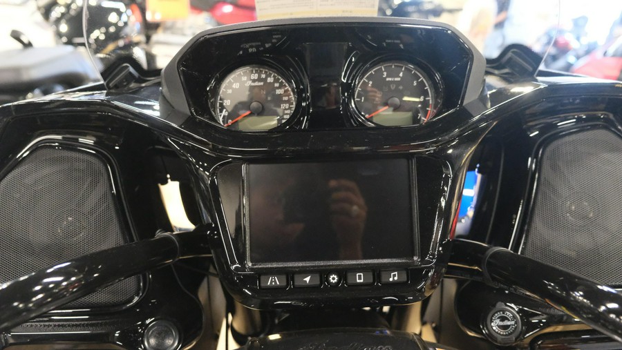 2026 INDIAN MOTORCYCLE PURSUIT DARK HORSE WITH 112 AND AUDIO PACKAGE