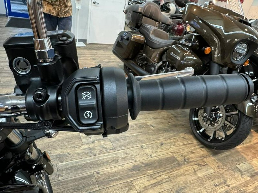 2025 Indian Motorcycle® Scout® Classic Limited Black Metallic