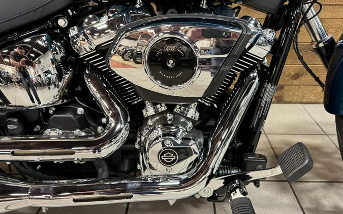 2026 Harley-Davidson® Breakout® Teal Thunder Chrome Trim FXBR