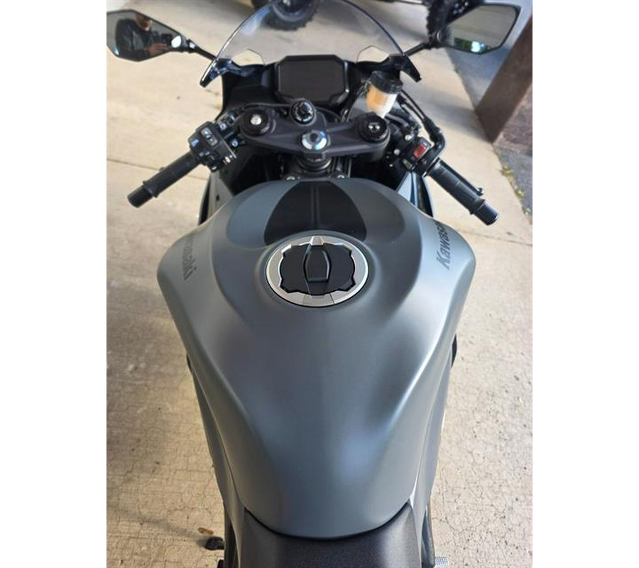 2025 Kawasaki Ninja ZX-6R ABS