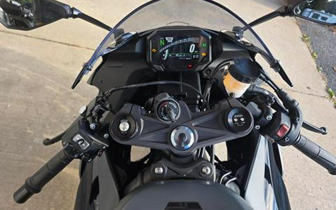 2025 Kawasaki Ninja ZX-6R ABS