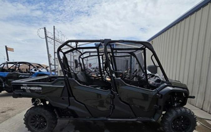 2025 Honda Pioneer 1000-6 Deluxe Crew