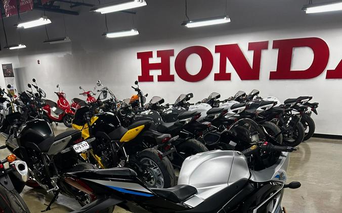 2025 Suzuki GSX-R 1000