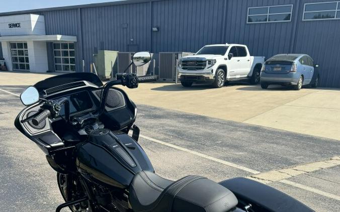 FLTRX 2024 Road Glide™