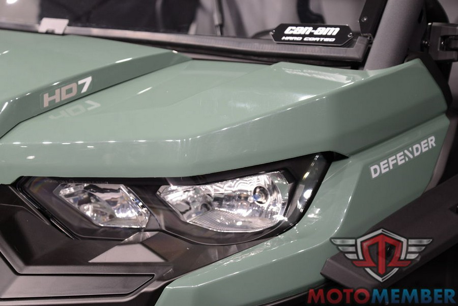 2025 Can-Am Defender DPS HD7