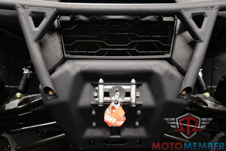 2025 Can-Am Defender DPS HD7