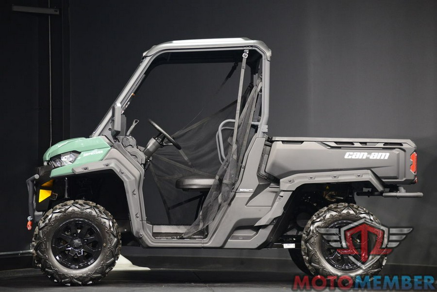 2025 Can-Am Defender DPS HD7