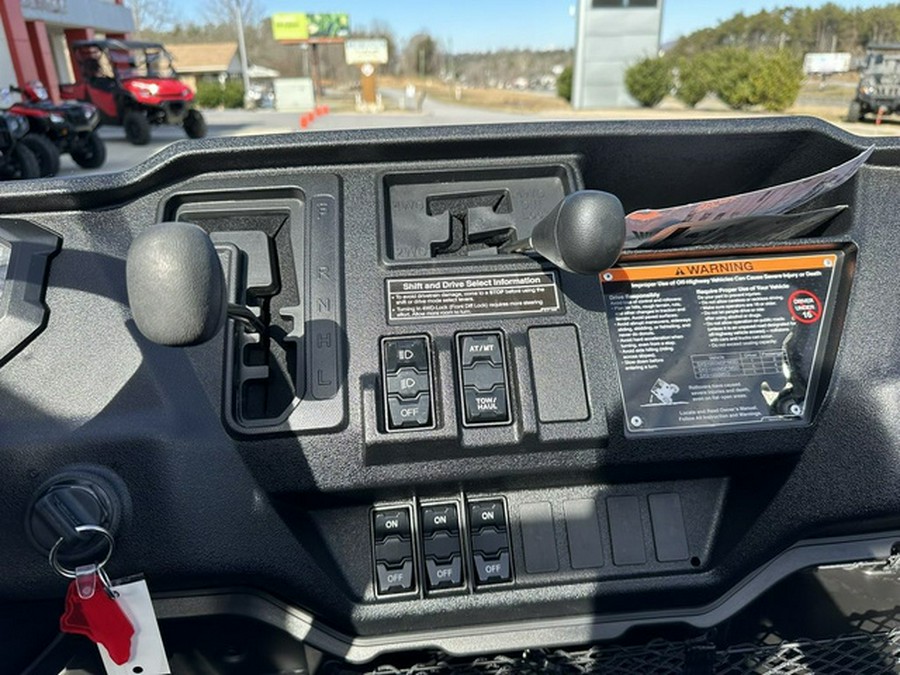 2025 Honda Pioneer 1000-6 Deluxe Crew