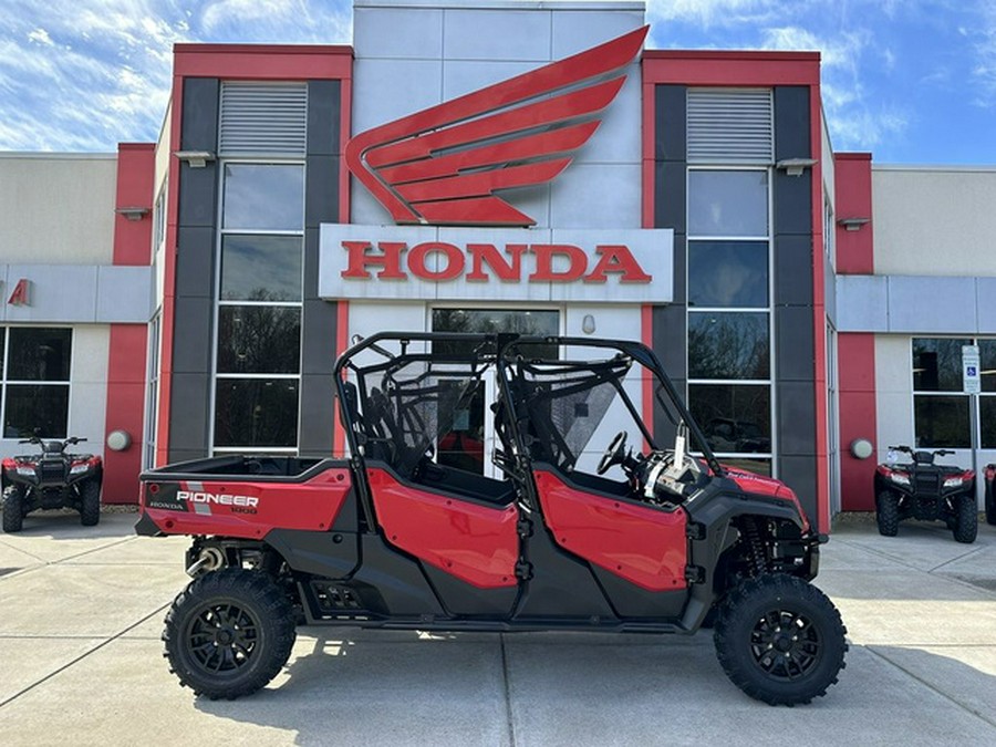 2025 Honda Pioneer 1000-6 Deluxe Crew