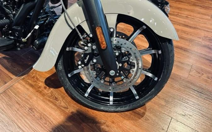 2023 Indian Motorcycle® Springfield® Dark Horse® Quartz Gray