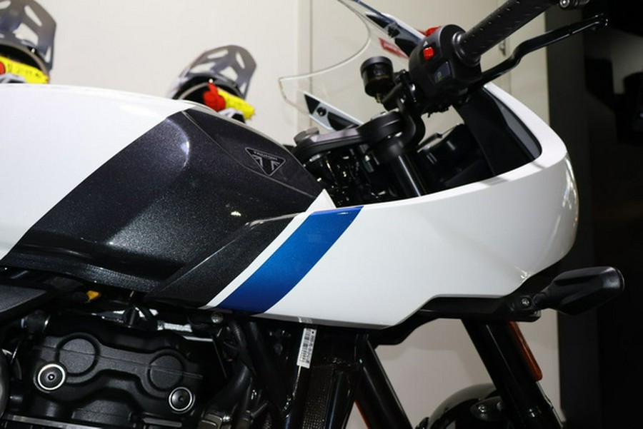 2026 Triumph Thruxton 400 Pearl Metallic White / Storm Grey 400