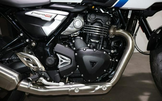 2026 Triumph Thruxton 400 Pearl Metallic White / Storm Grey 400