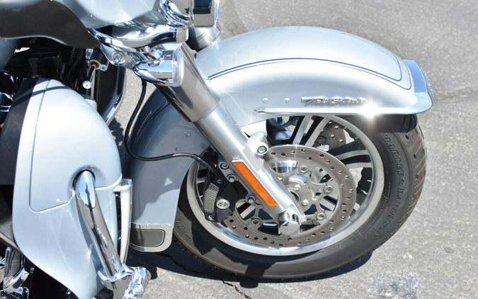 2023 Harley-Davidson Tri Glide Ultra FLHTCUTG