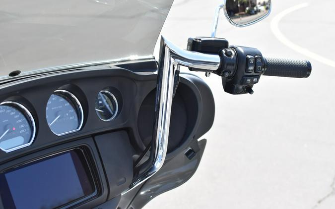 2023 Harley-Davidson Tri Glide Ultra FLHTCUTG