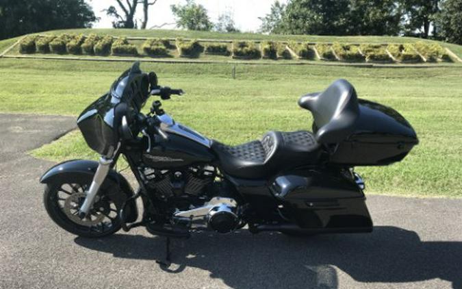 2017 Harley-Davidson STREET GLIDE