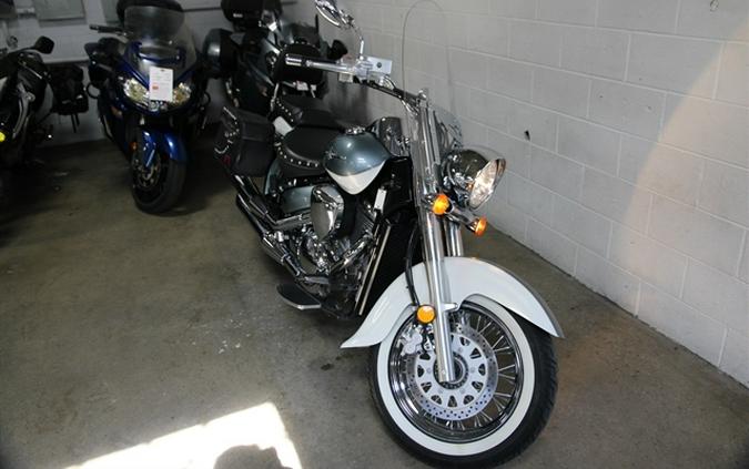 2011 SUZUKI BOULEVARD C50T
