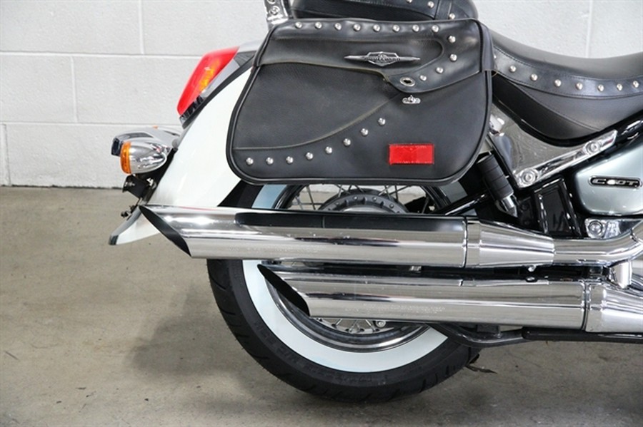2011 SUZUKI BOULEVARD C50T
