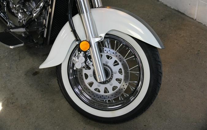 2011 SUZUKI BOULEVARD C50T