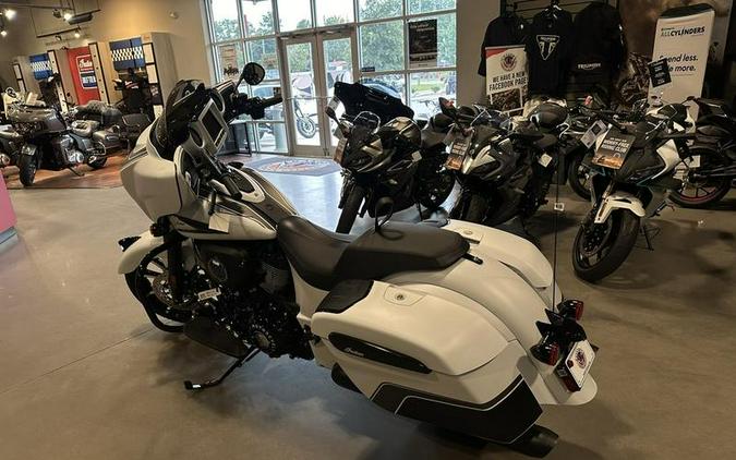 2024 Indian Motorcycle® Chieftain® Dark Horse® w/Powerband Audio Pkg Ghost White Metallic Smoke wit