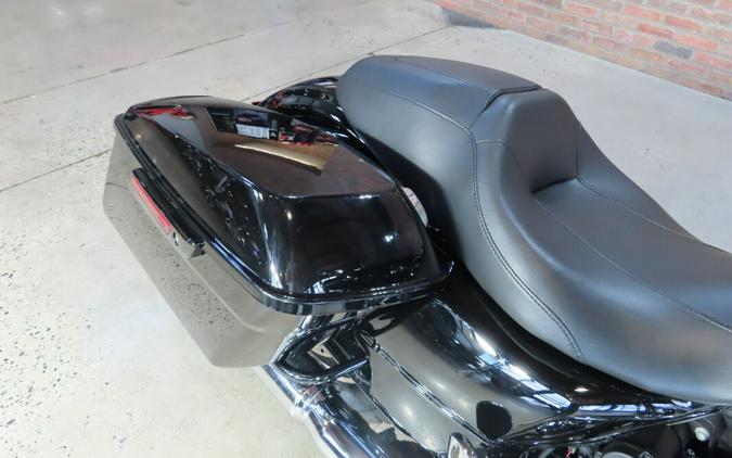 2019 Harley-Davidson® Street Glide® FLHX