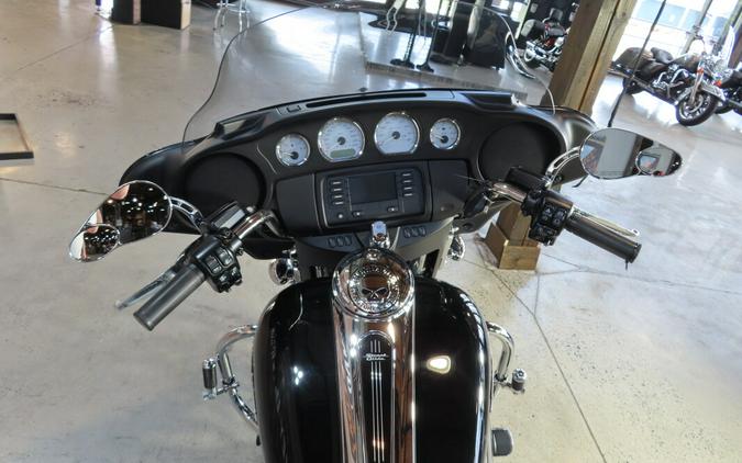 2019 Harley-Davidson® Street Glide® FLHX